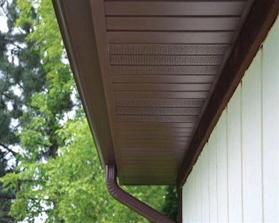 ADAVANTAGE Panel Soffit PVC di atas panel soffit kayu sebenar